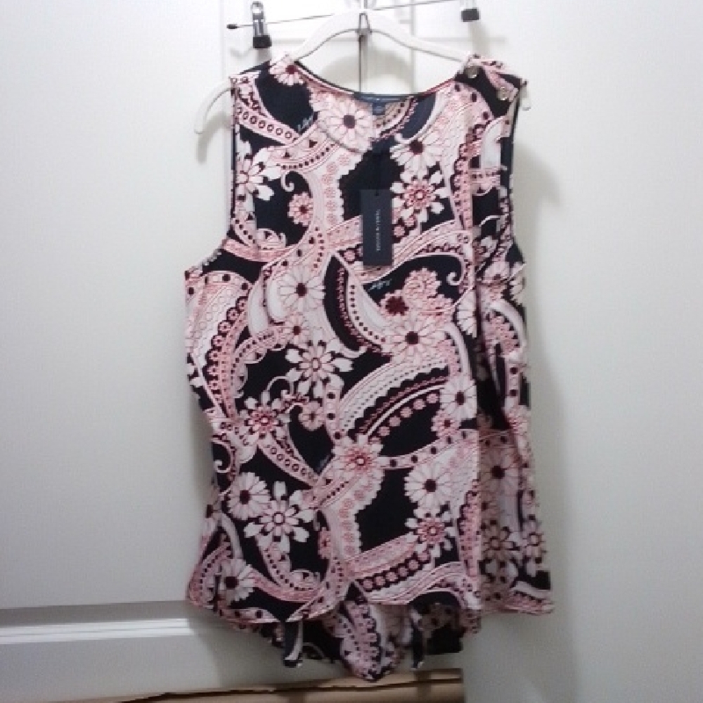 NWT Floral Sleeveless Top - Black and Pink